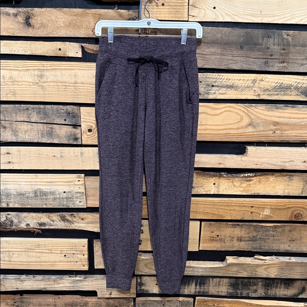 Lululemon Ready To Rulu Pant 
29"‎ In Heathered Spanish Rose / Black Size 4